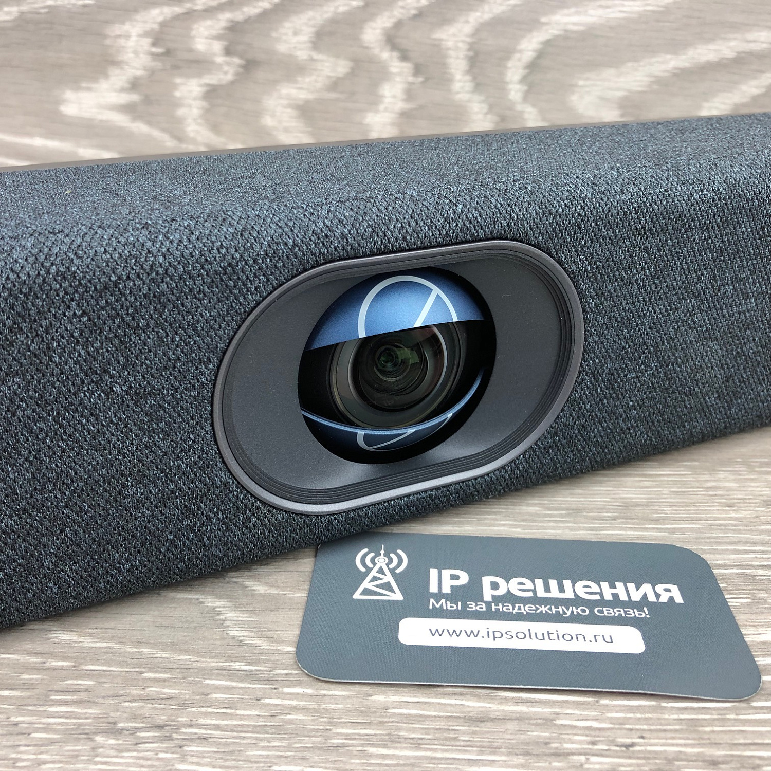 Yealink MeetingEye 400 M400-0011, терминал видеоконференцсвязи "все-в-одном" для небольших переговорных комнат